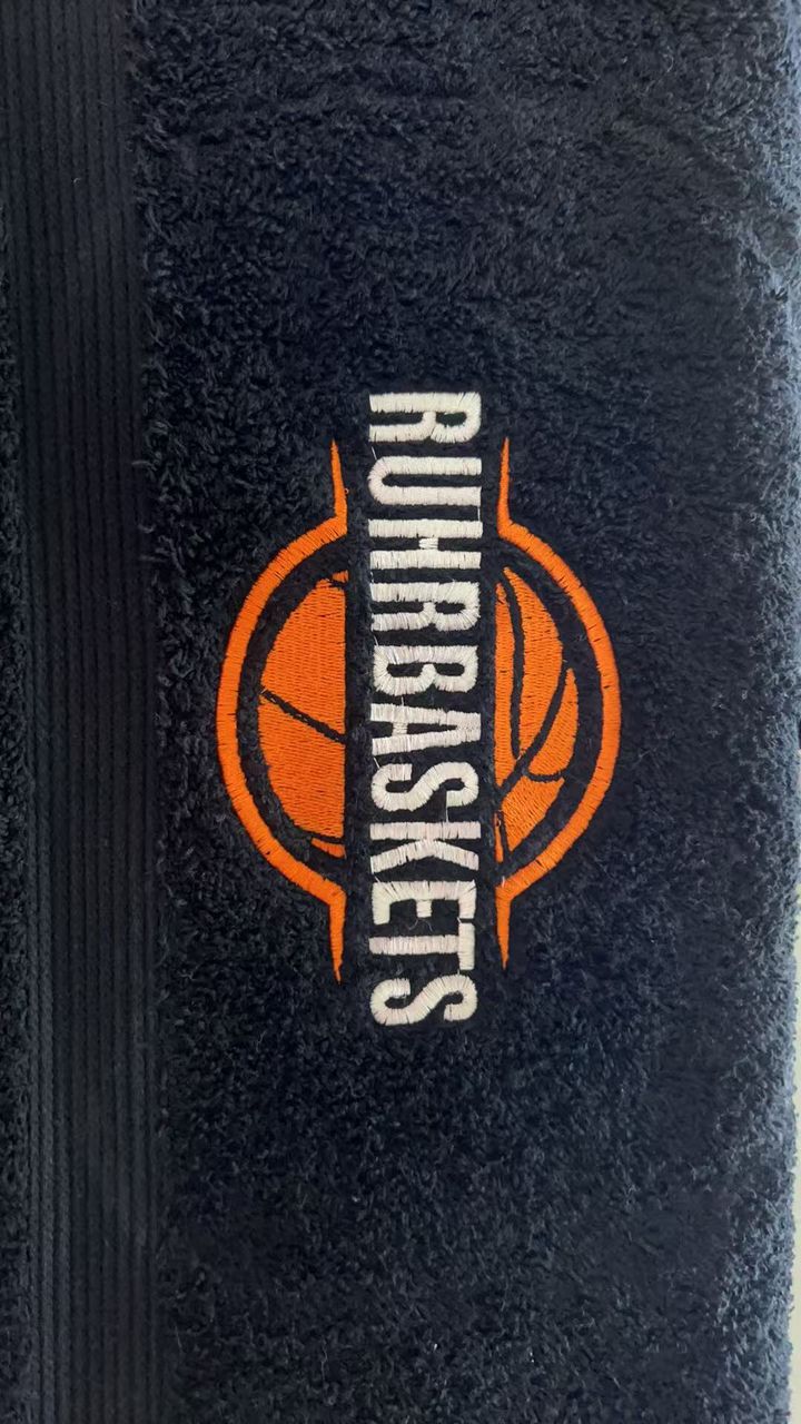 Handtuch mit Logo (gestickt)